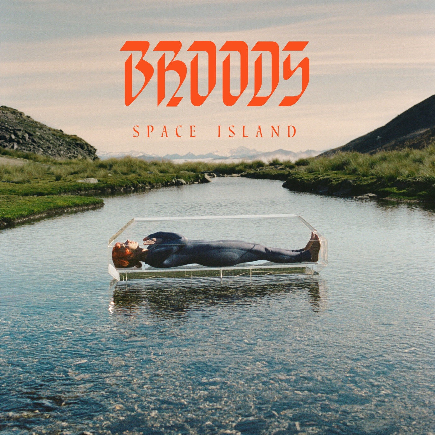 BROODS  - SPACE ISLAND