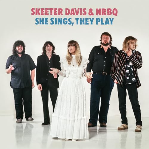 DAVIS, SKEETER & N.R.B.Q. - SHE SINGS, THEY PLAY (VINYL)