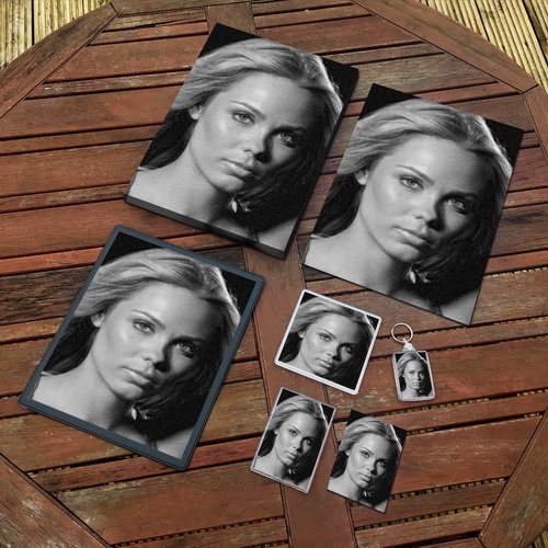 LAURA VANDERVOORT - ORIGINAL ART GIFT SET #JS003 (INCLUDES - A4 CANVAS - A4 PRINT - COASTER - FRIDGE MAGNET - KEYRING - MOUSE MAT - SKETCH CARD)