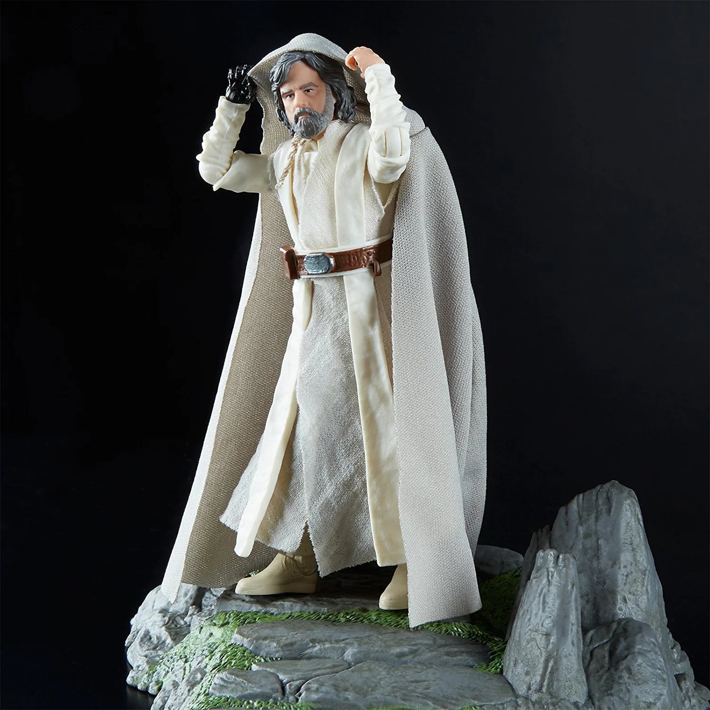 STAR WARS: LUKE SKYWALKER (JEDI MASTER) - BLACK SERIES