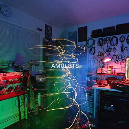 AMULETS - BETWEEN DISTANT AND REMOTE (VINYL)